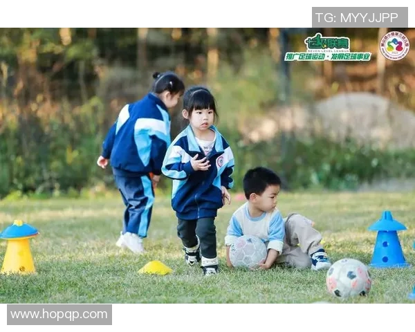 足球明星子女的可爱瞬间大揭秘让我们一起欣赏他们的童年时光与家庭幸福